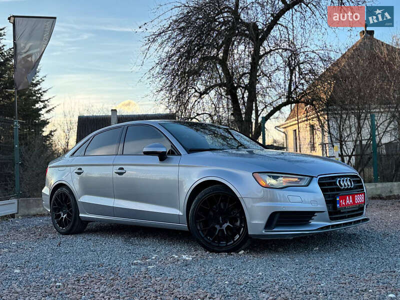 Седан Audi A3 2016 в Дрогобичі
