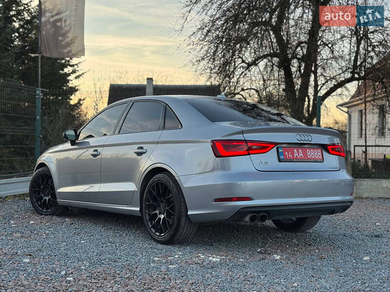 Седан Audi A3 2016 в Дрогобичі