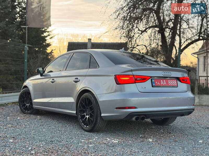 Седан Audi A3 2016 в Дрогобичі