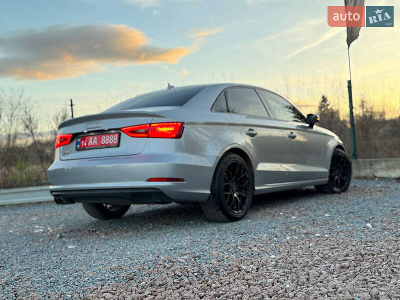 Седан Audi A3 2016 в Дрогобичі