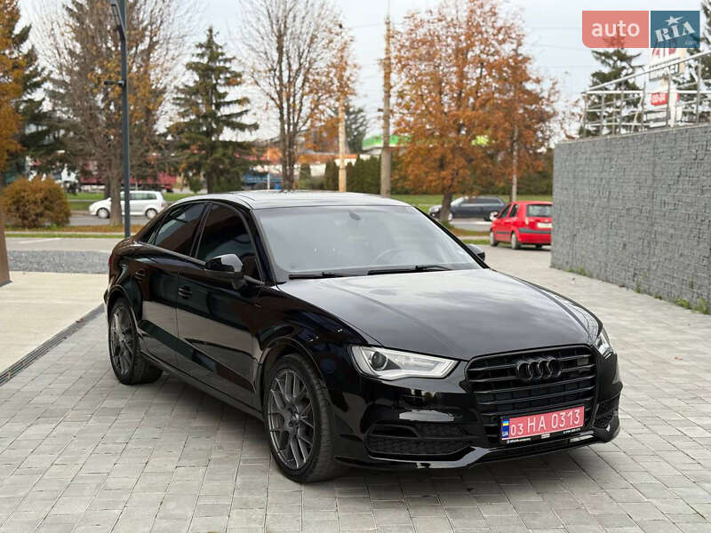 Седан Audi A3 2016 в Луцьку