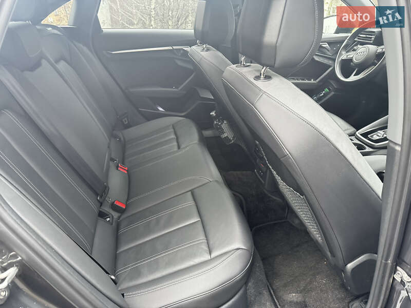 Седан Audi A3 2024 в Чернівцях