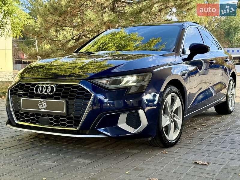 Седан Audi A3 2022 в Дніпрі