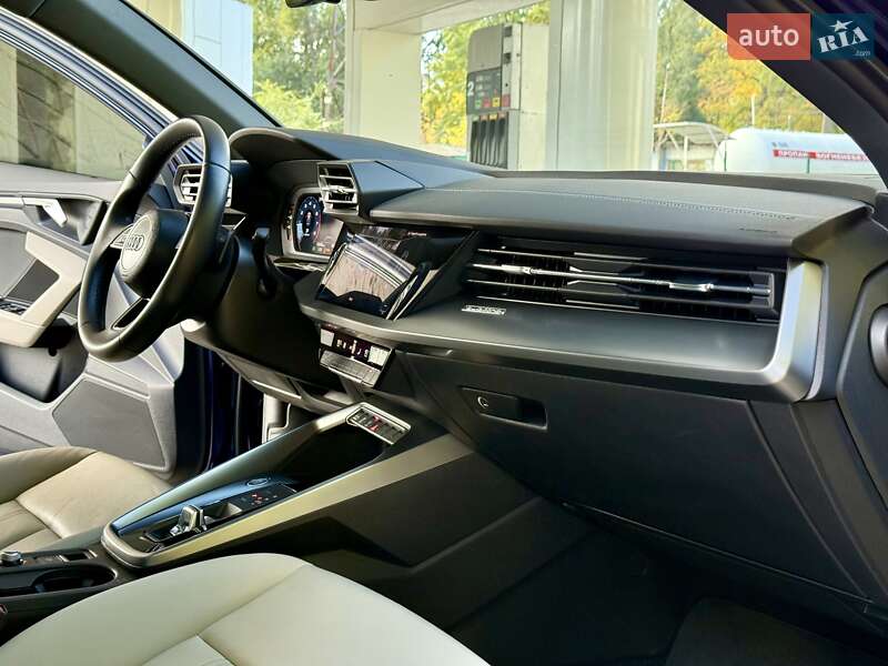 Седан Audi A3 2022 в Дніпрі
