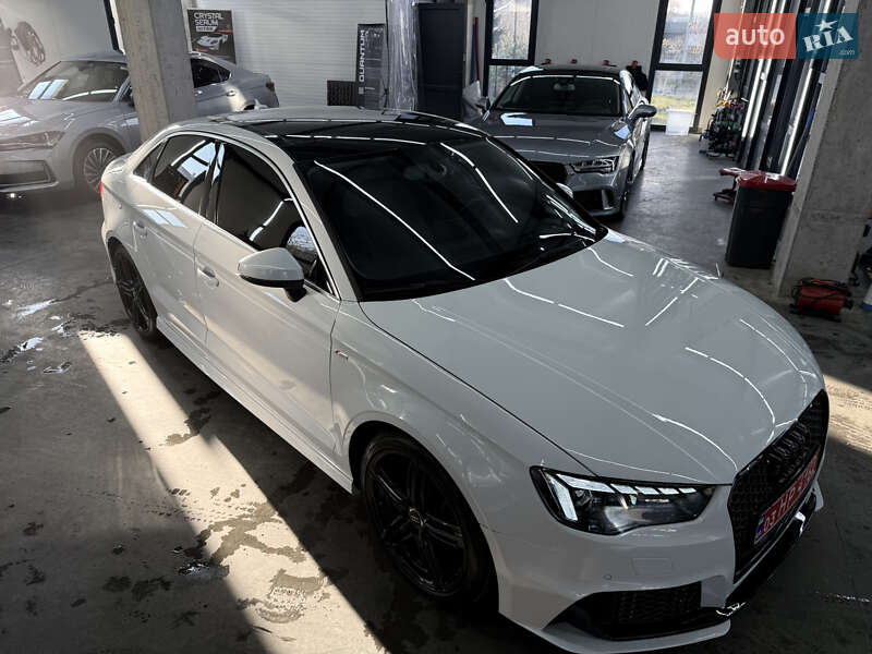 Седан Audi A3 2014 в Рівному
