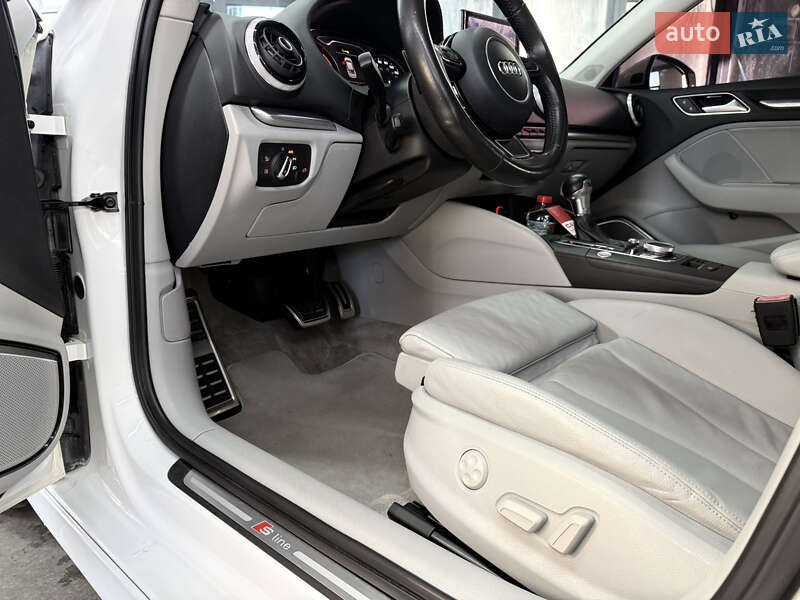 Седан Audi A3 2014 в Рівному