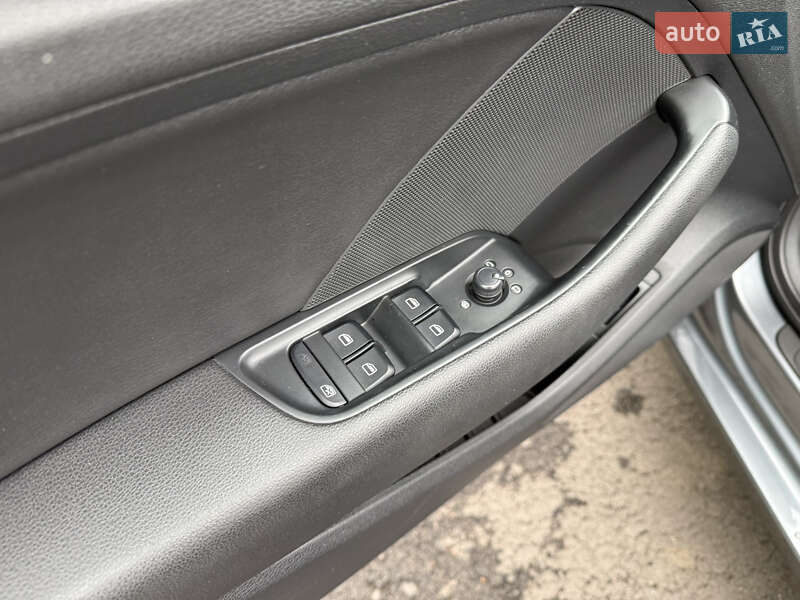 Седан Audi A3 2015 в Киеве