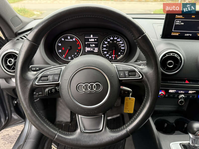Седан Audi A3 2015 в Киеве