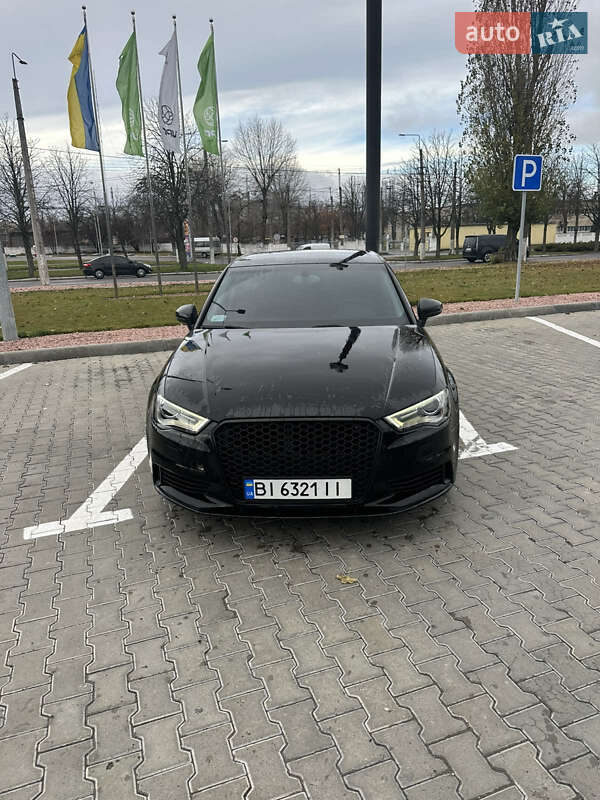 Седан Audi A3 2015 в Кременчуці