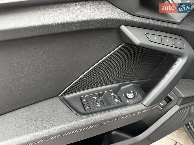 Седан Audi A3 2023 в Киеве