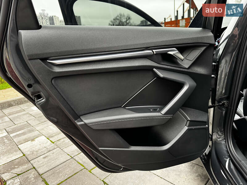 Седан Audi A3 2023 в Киеве