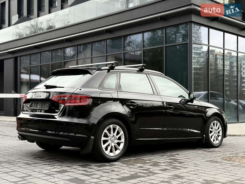 Хетчбек Audi A3 2016 в Львові