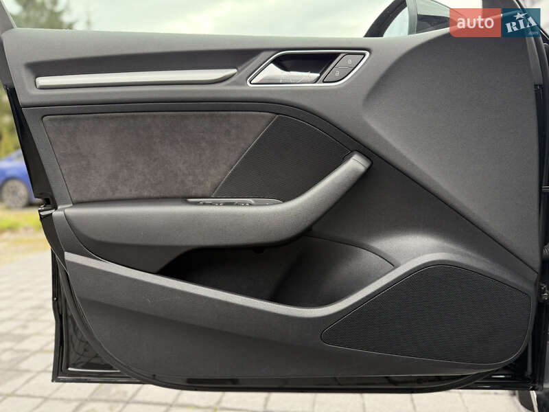 Хетчбек Audi A3 2016 в Львові