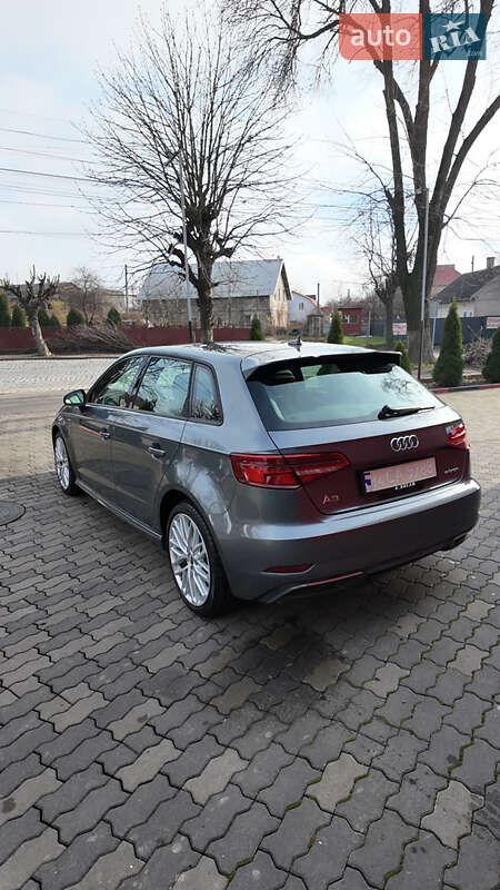Хэтчбек Audi A3 2018 в Черновцах