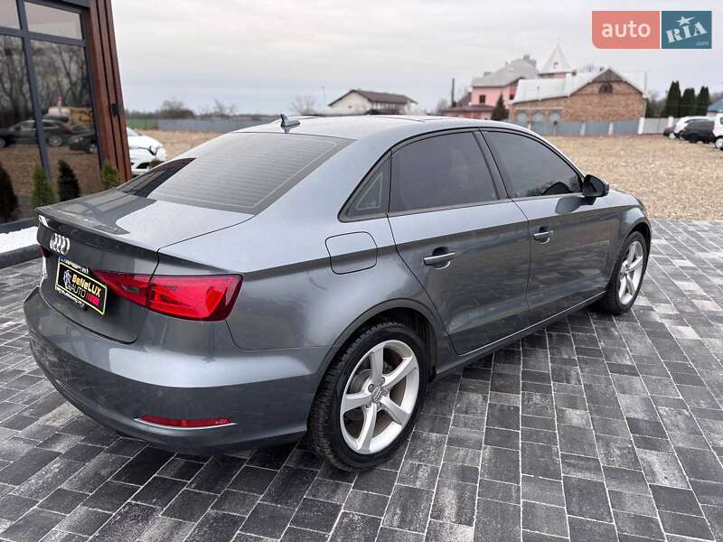 Седан Audi A3 2015 в Коломые