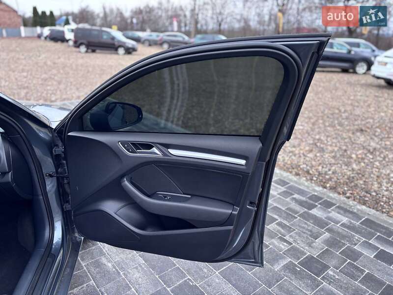 Седан Audi A3 2015 в Коломые