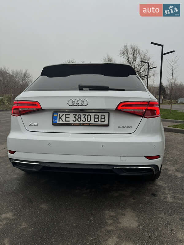 Хэтчбек Audi A3 2017 в Днепре фото 3 Хэтчбек Audi A3 2017 в Днепре
