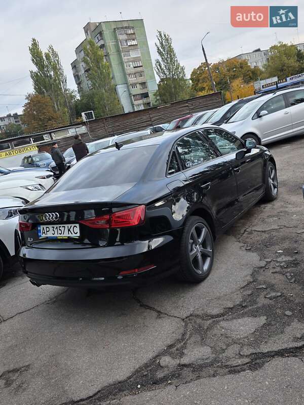 Седан Audi A3 2015 в Запоріжжі