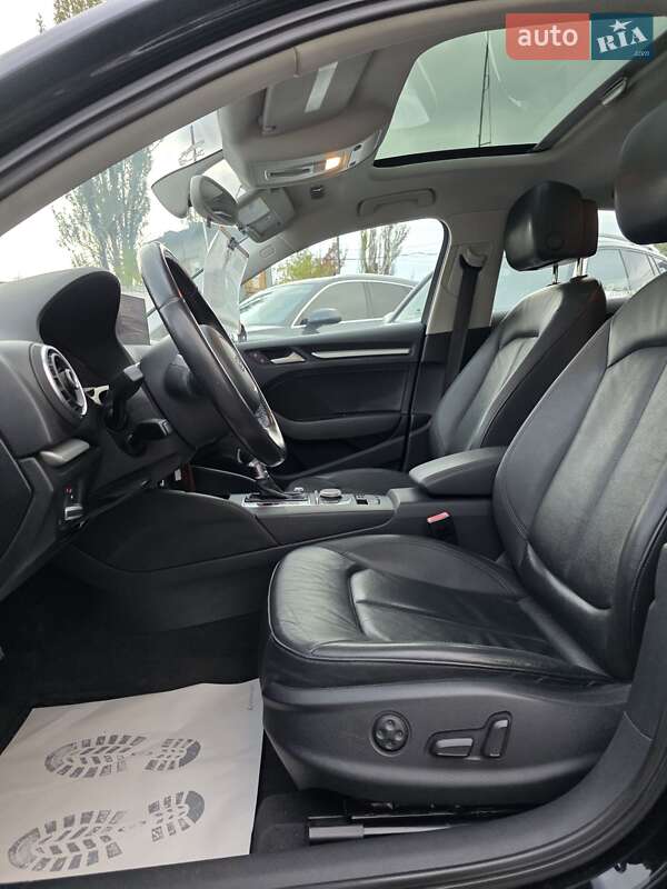 Седан Audi A3 2015 в Запоріжжі