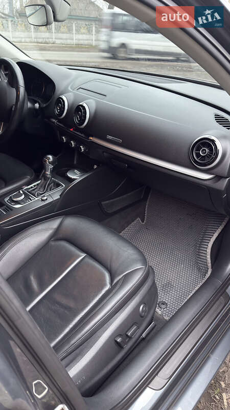 Седан Audi A3 2016 в Новомосковске