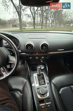 Седан Audi A3 2016 в Новомосковске