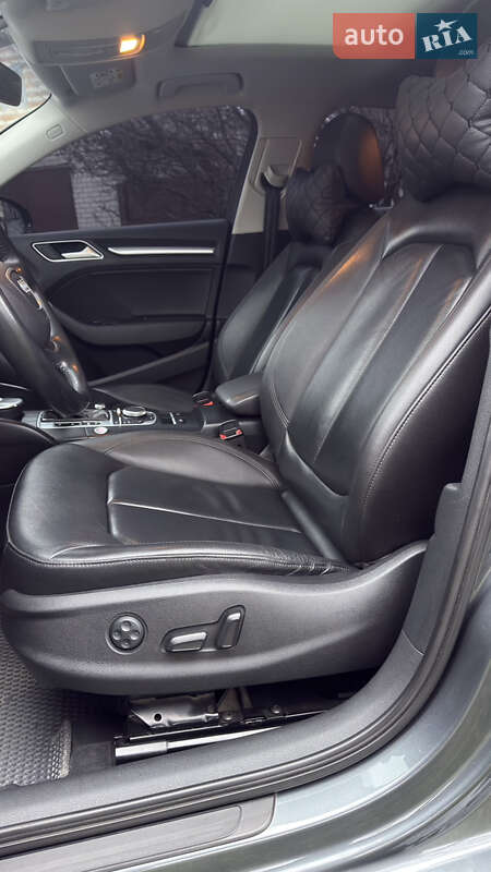 Седан Audi A3 2016 в Новомосковске