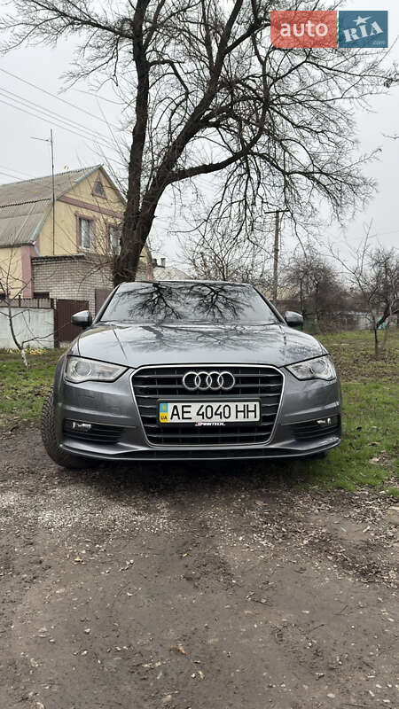 Седан Audi A3 2016 в Новомосковске