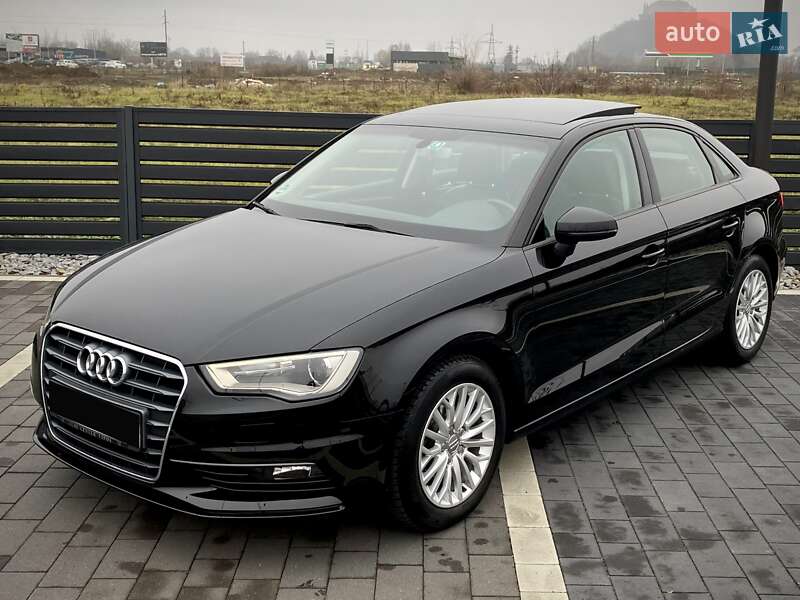 Седан Audi A3 2016 в Мукачево