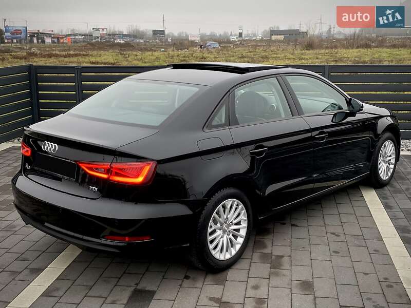 Седан Audi A3 2016 в Мукачево