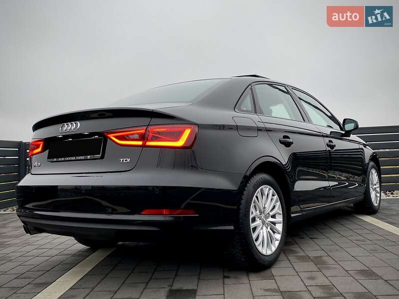 Седан Audi A3 2016 в Мукачево