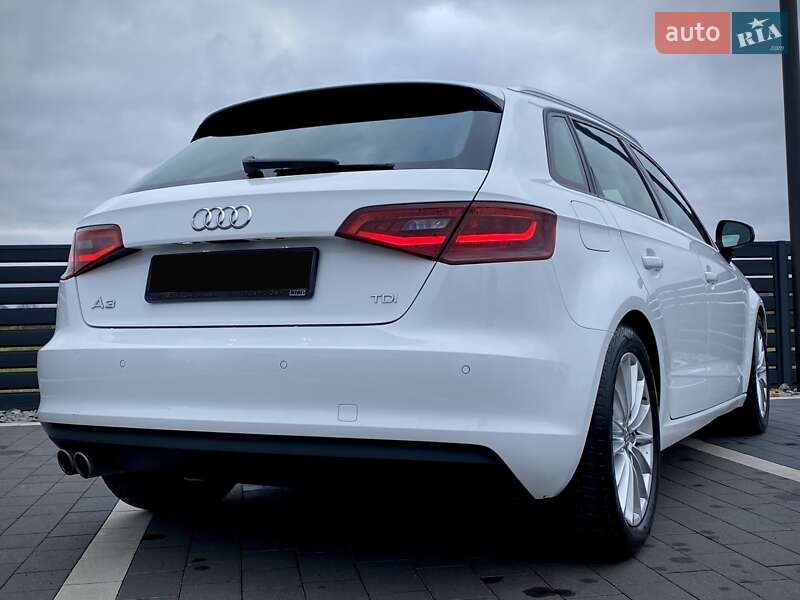 Хэтчбек Audi A3 2016 в Мукачево