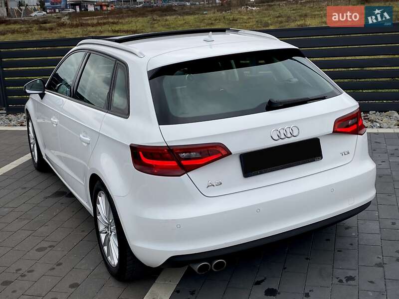 Хэтчбек Audi A3 2016 в Мукачево