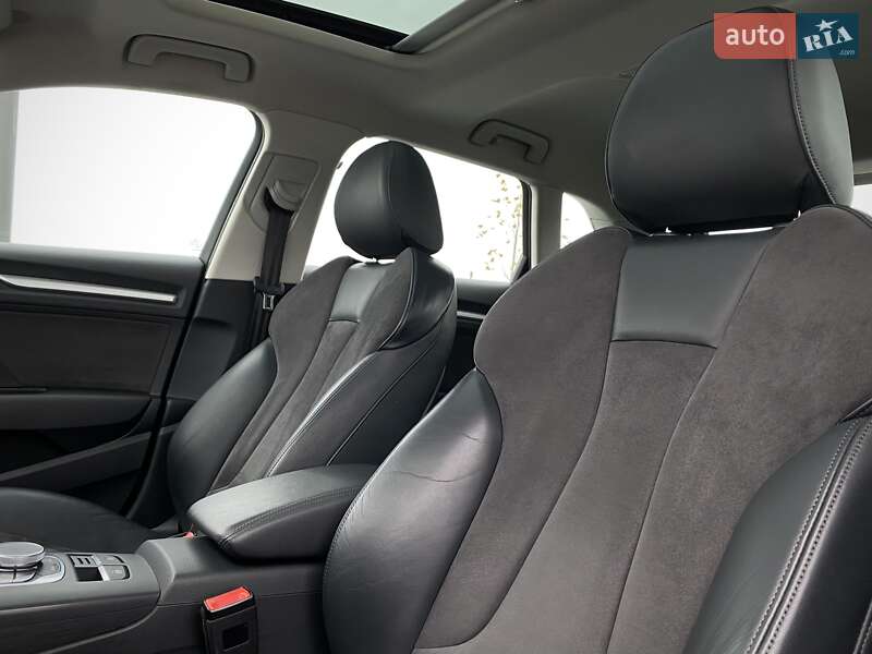 Хэтчбек Audi A3 2016 в Мукачево