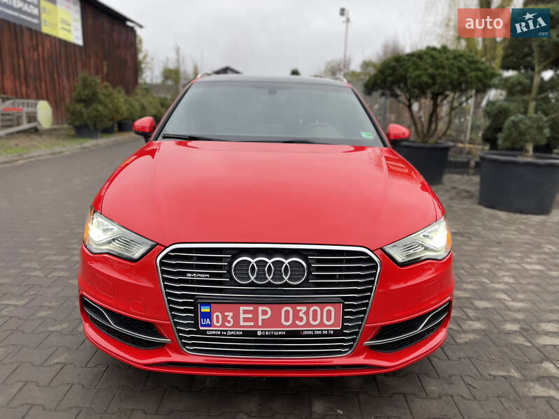 Хэтчбек Audi A3 2015 в Луцке