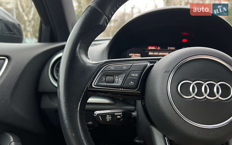 Хэтчбек Audi A3 2018 в Львове