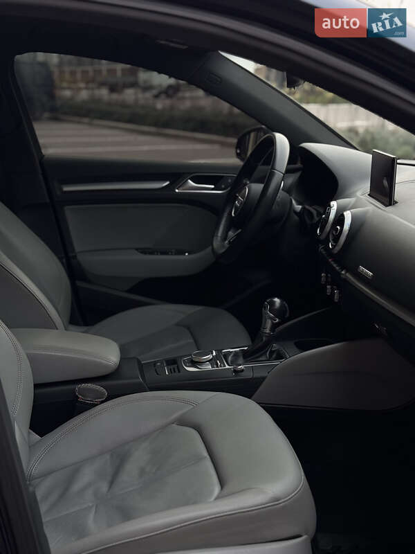 Седан Audi A3 2017 в Киеве фото 14 Седан Audi A3 2017 в Киеве
