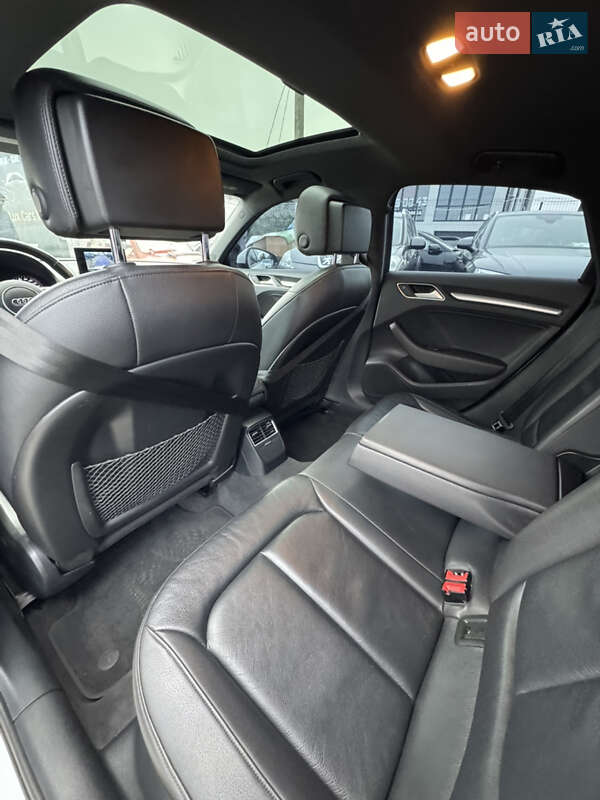Седан Audi A3 2015 в Ивано-Франковске