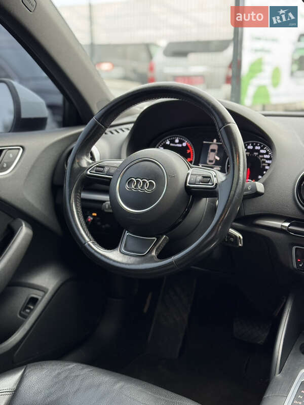 Седан Audi A3 2015 в Ивано-Франковске