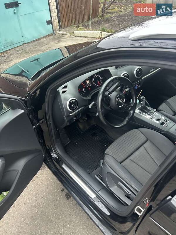 Хэтчбек Audi A3 2017 в Львове