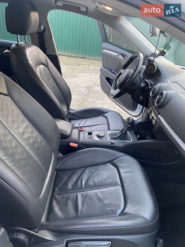 Седан Audi A3 2014 в Києві фото 28 Седан Audi A3 2014 в Києві