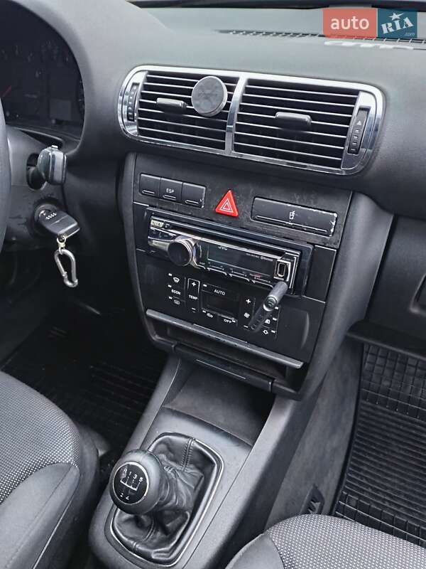 Хэтчбек Audi A3 2002 в Черкассах