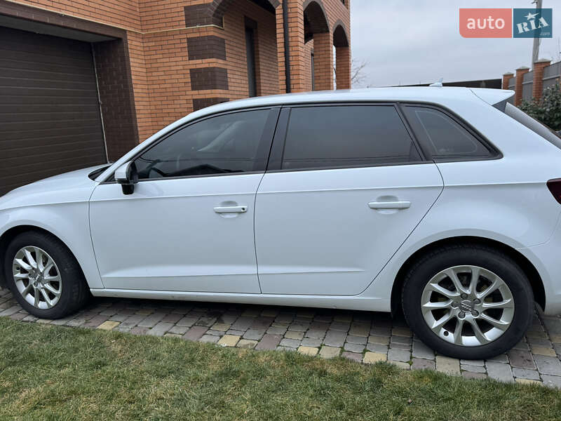 Хэтчбек Audi A3 2016 в Белой Церкви