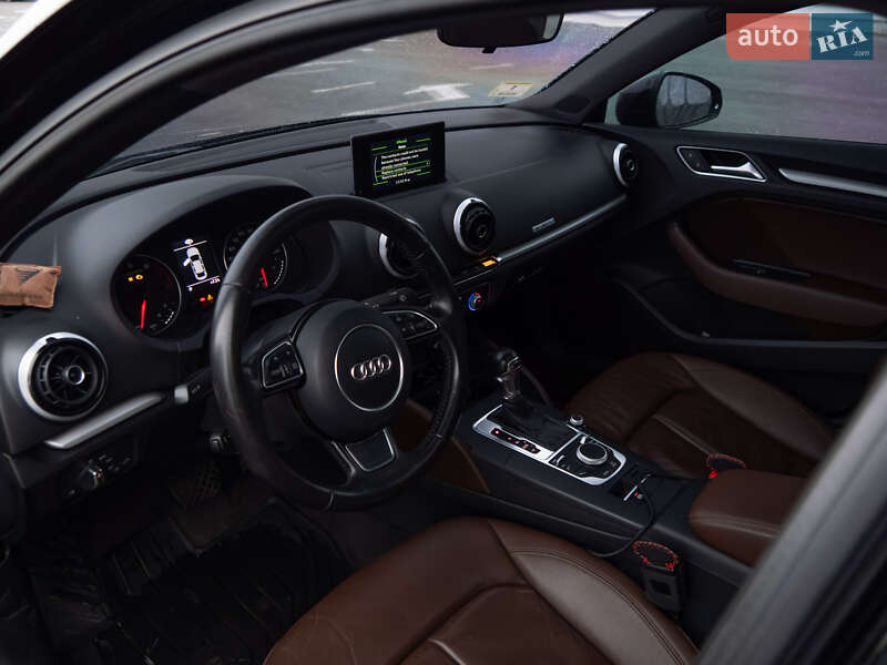 Седан Audi A3 2016 в Львове