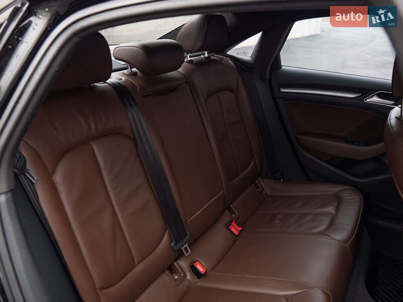 Седан Audi A3 2016 в Львове