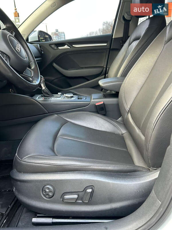 Седан Audi A3 2014 в Хмельницком