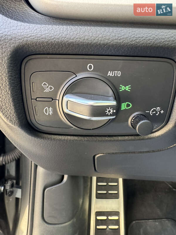 Седан Audi A3 2017 в Черновцах