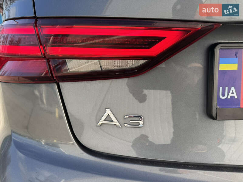 Седан Audi A3 2017 в Черновцах