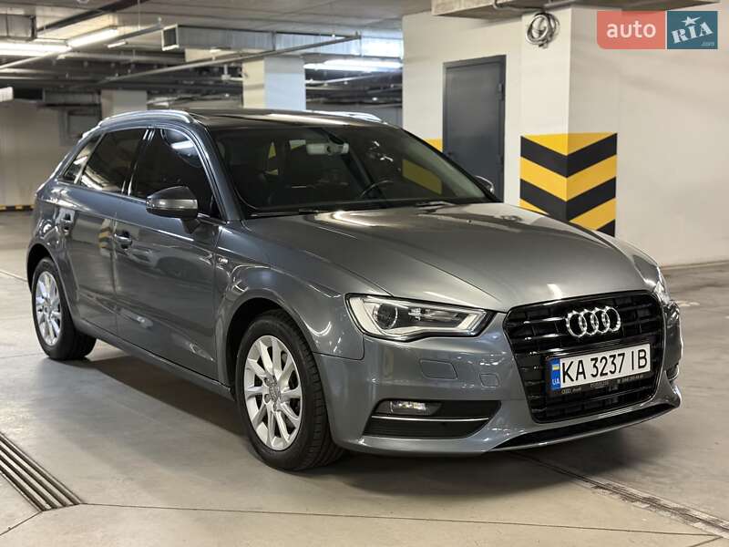 Хэтчбек Audi A3 2016 в Киеве