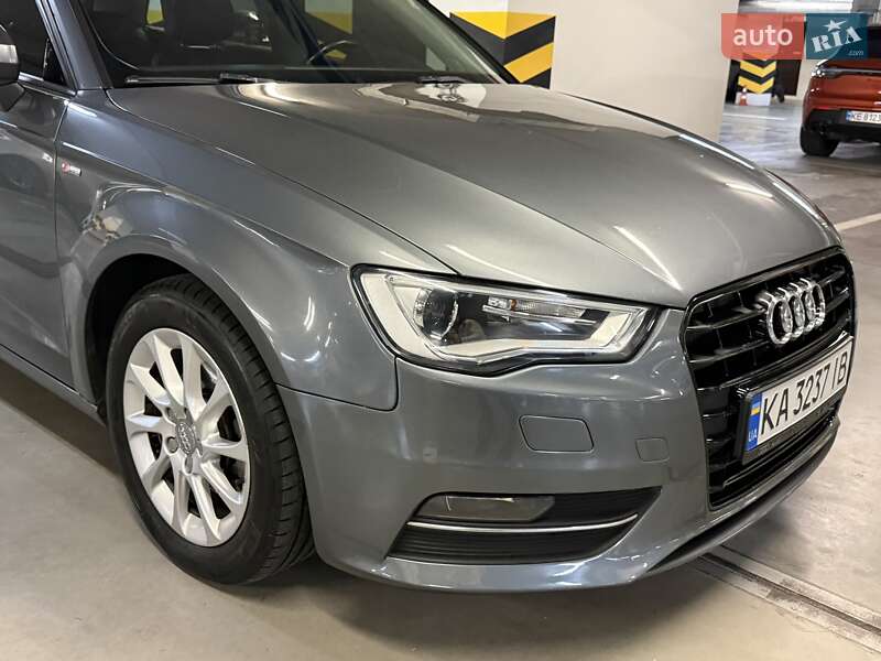 Хэтчбек Audi A3 2016 в Киеве