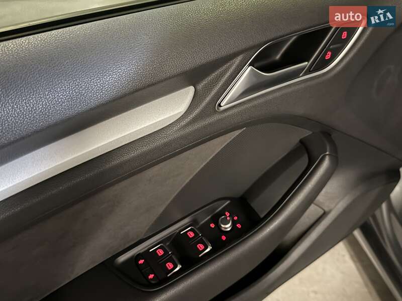 Хэтчбек Audi A3 2016 в Киеве